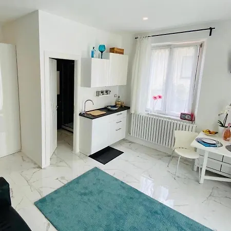 Stylish Near I Private Parking & Air Con & Wifi *