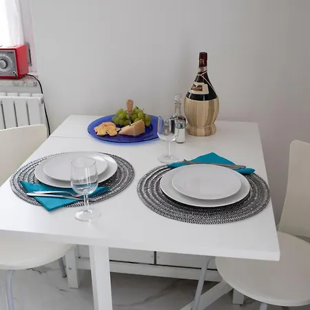 Apartment Stylish Near I Private Parking & Air Con & Wifi Siena