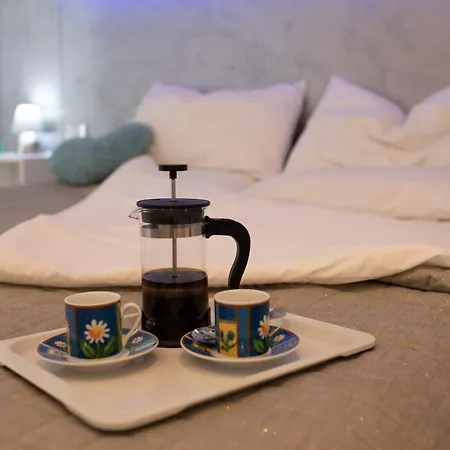 Stylish Near I Private Parking & Air Con & Wifi Апартаменти *