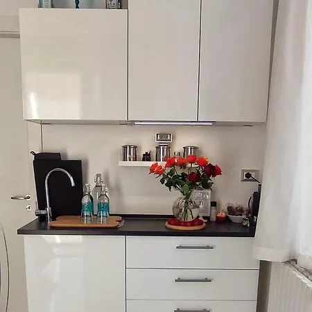Apartment Stylish Near I Private Parking & Air Con & Wifi *