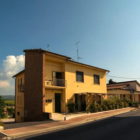 Stylish Apartment Near Siena I Private Parking & Air Con & Wifi